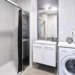 Dans Les Etoiles - 2 Bedroom With Free Parking Near To The Center