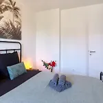 Apartament Dans Les Etoiles - 2 Bedroom With Free Parking Near To The Center Strasburg