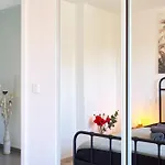 Apartament Dans Les Etoiles - 2 Bedroom With Free Parking Near To The Center *