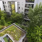 Dans Les Etoiles - 2 Bedroom With Free Parking Near To The Center