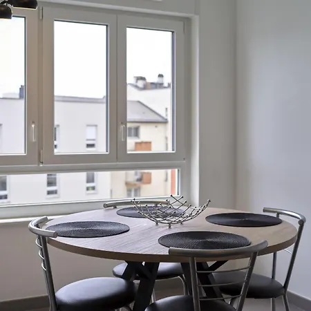 アパート Dans Les Etoiles - 2 Bedroom With Free Parking Near To The Center