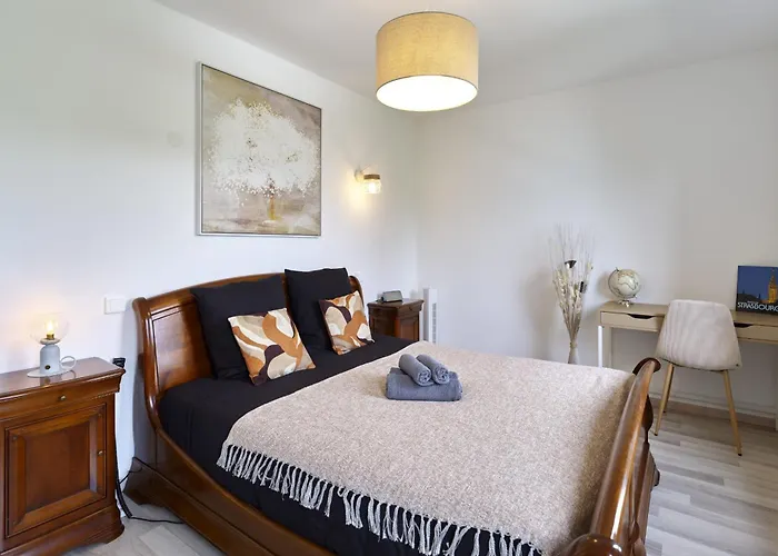 Dans Les étoiles - 2 Bedroom With Free Parking Near To The Center Appartement