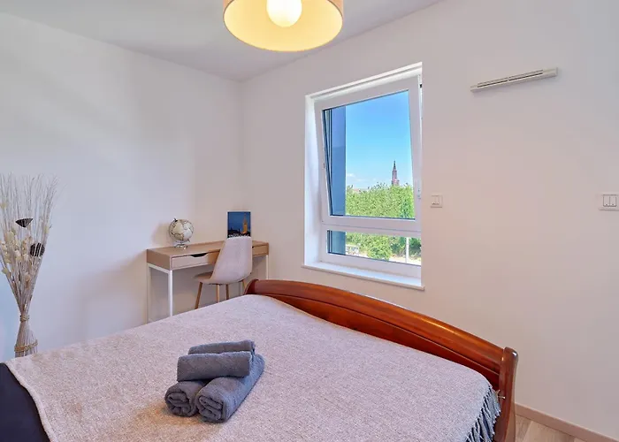 Dans Les Etoiles - 2 Bedroom With Free Parking Near To The Center * Страсбург