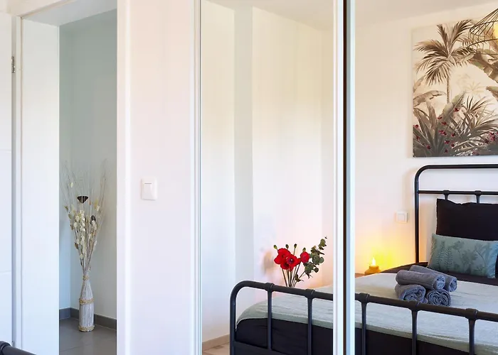 Appartement Dans Les étoiles - 2 Bedroom With Free Parking Near To The Center *