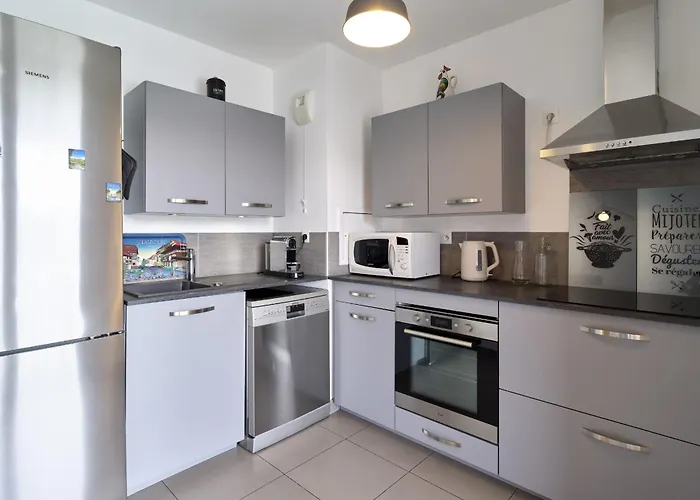 Dans Les Etoiles - 2 Bedroom With Free Parking Near To The Center 斯特拉斯堡